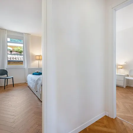 Lumia's Flat - View Διαμέρισμα Salò
